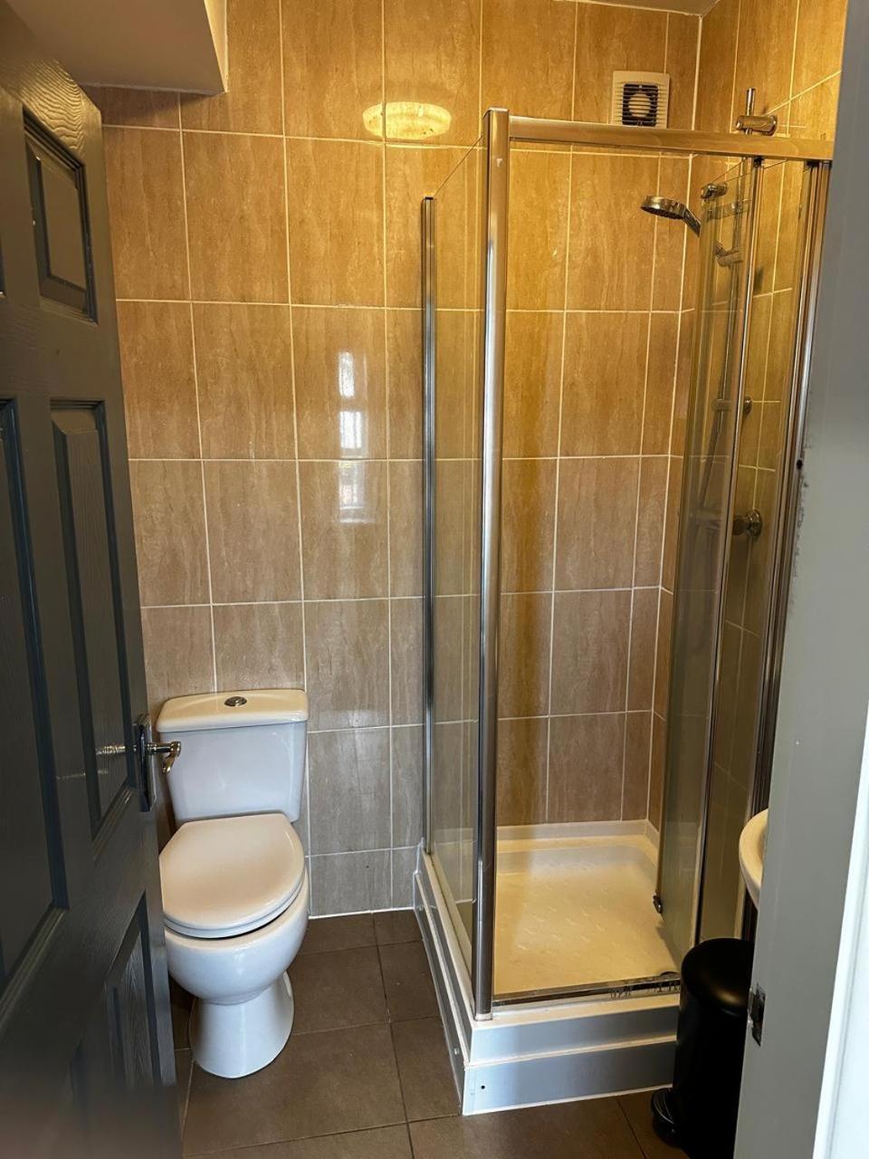 Woolpack Aparthotel Хъдърсфийлд Екстериор снимка